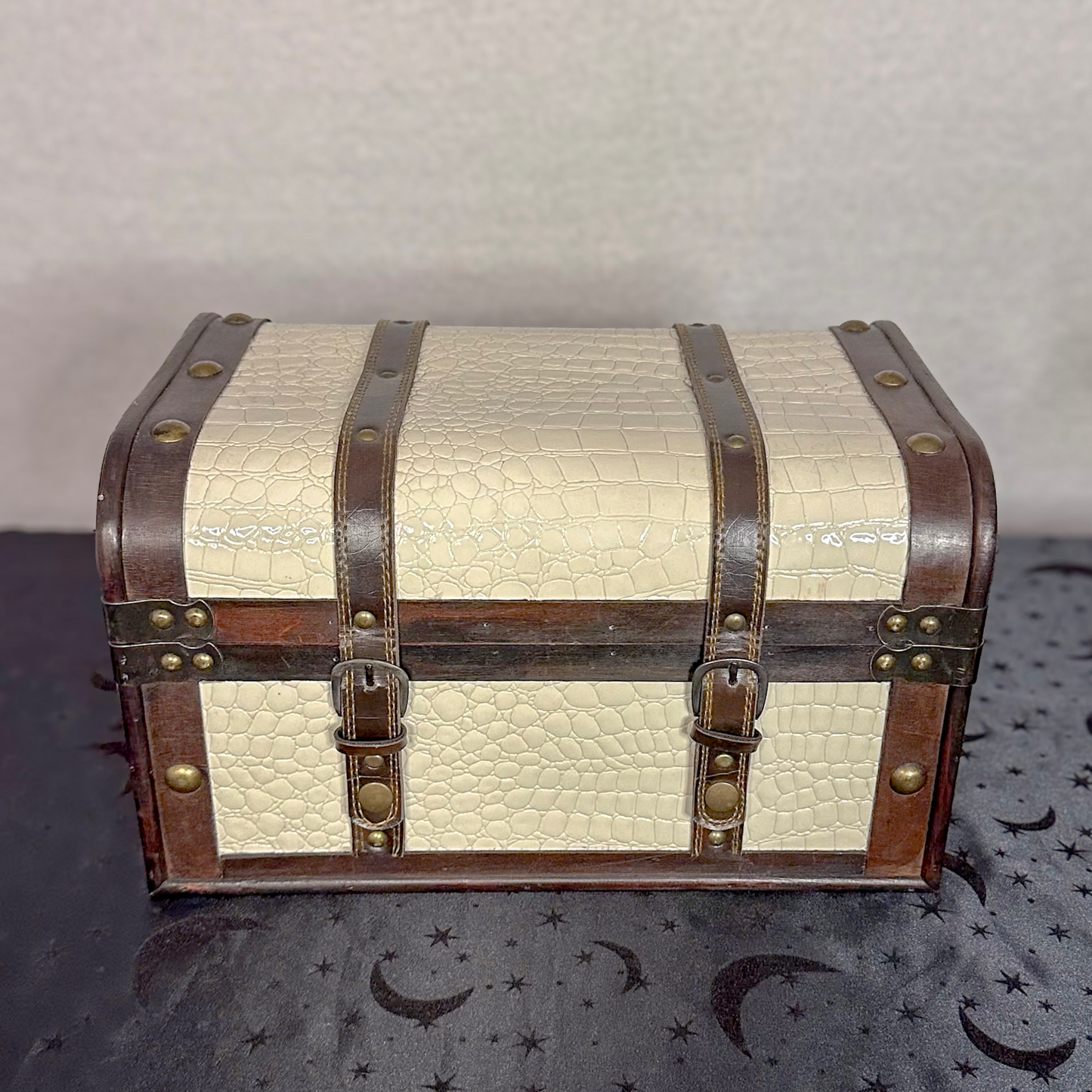 Witch's Trunk Deluxe