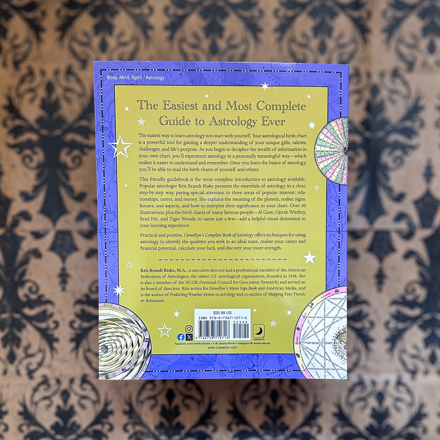 Llewellyn's Complete Book of Astrology