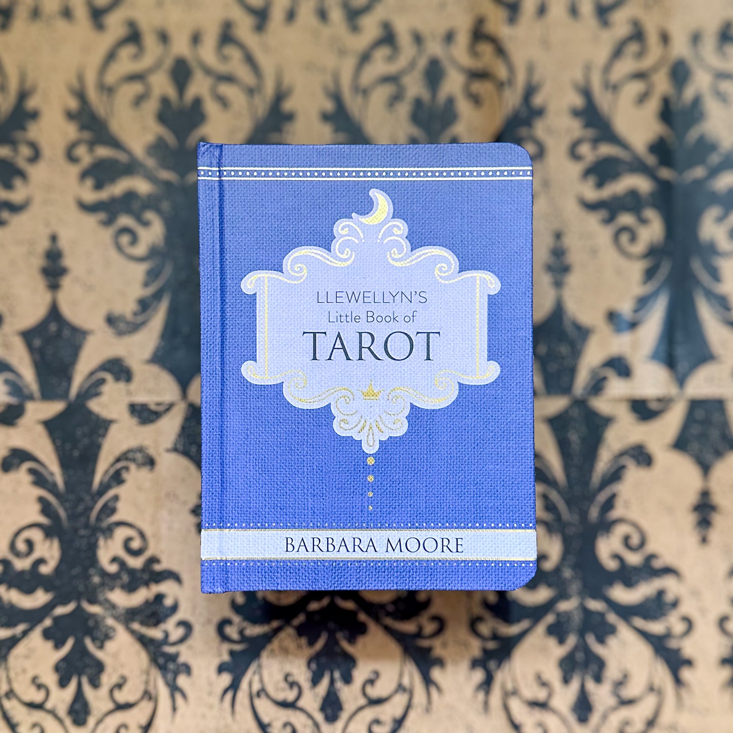 Llewellyn's Little Book of Tarot